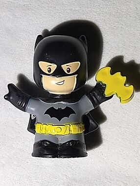 Batman Mini Figure with Yellow Batarang